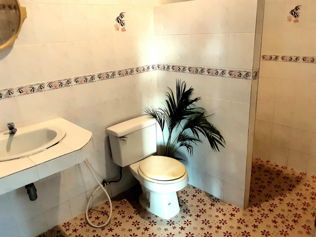 Central Essence Haad Chao Phao Екстериор снимка